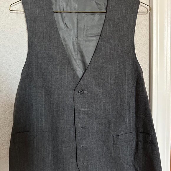 Grey vintage 90s designer 3pc suit #vintage #3pc #suit #mensfashion - Picture 2 of 7